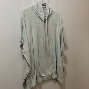 Sweatshirt/ poncho-soft